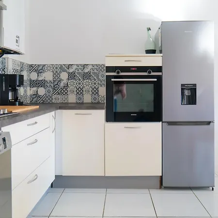 Apartment Renove Proche Commodites Et Plage D'olonne - 4 Personnes Les Sables-d'Olonne
